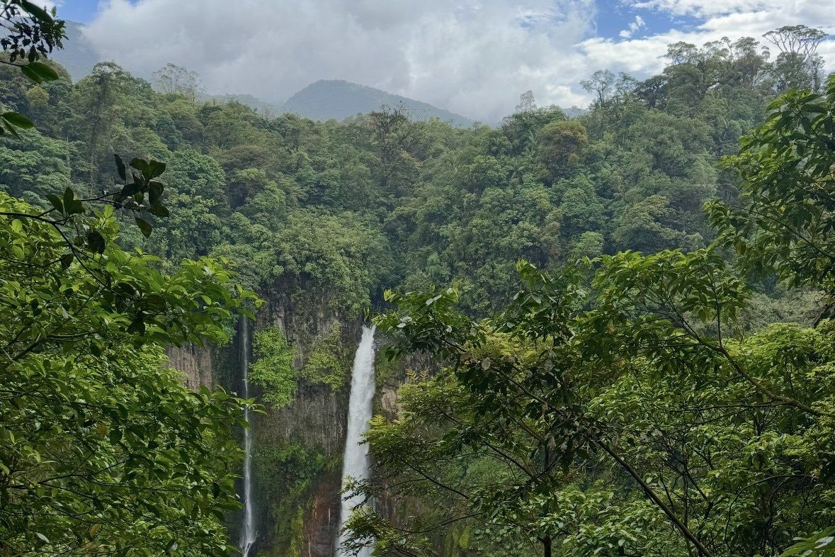 Wasserfall im Regenwald, Costa Rica